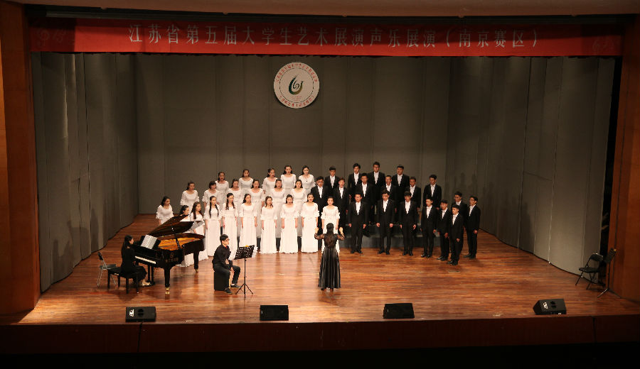 合唱《陌上桑、NYON NYON》.jpg