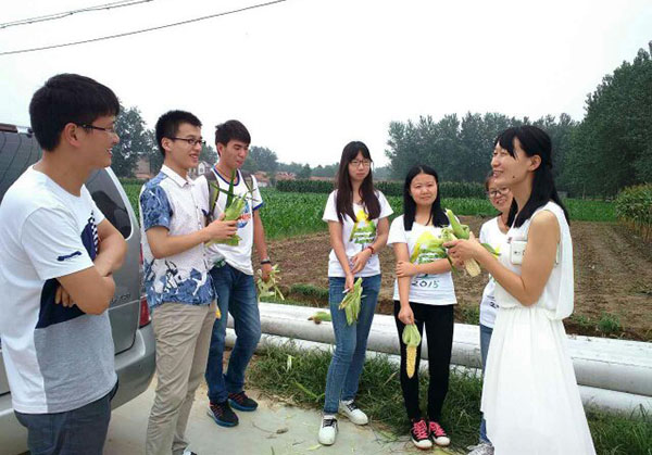 中国青年网报道会计学院拜访大学生村官活动