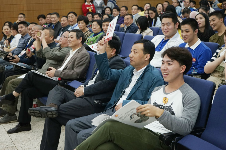 拍卖花絮 (2)1.jpg