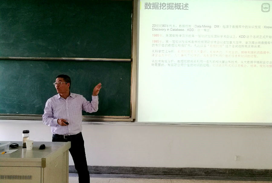 杨明1_副本.jpg